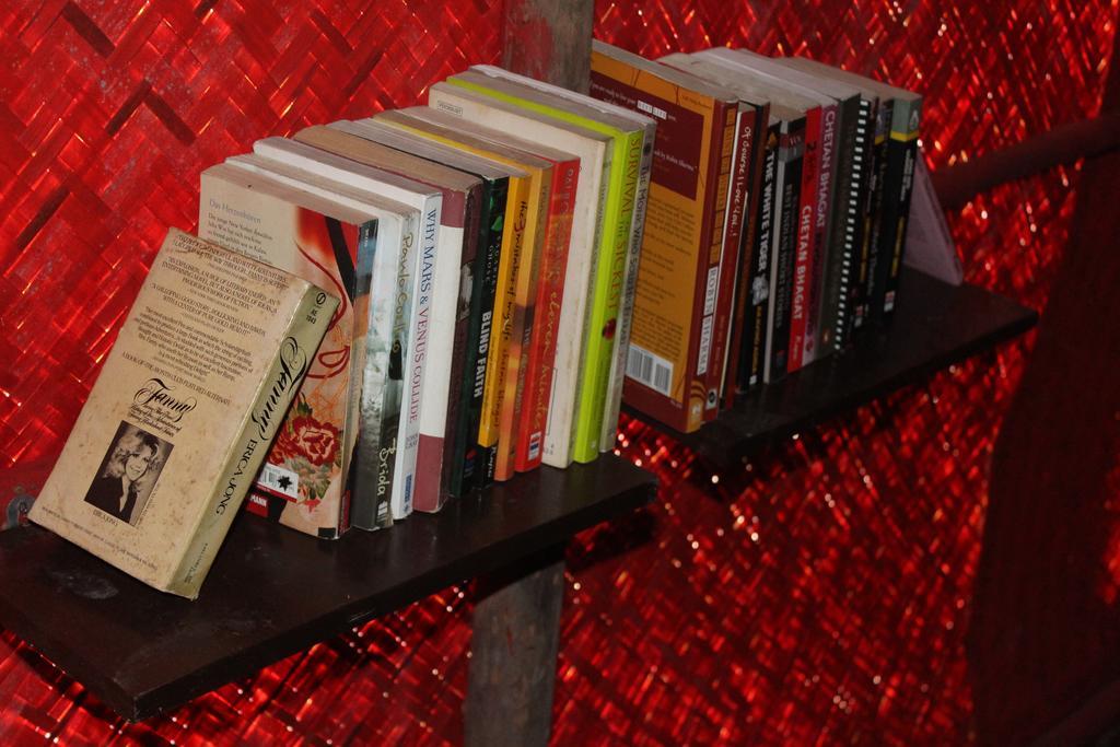 Bricks And Bamboo Hostel Анджуна Екстериор снимка